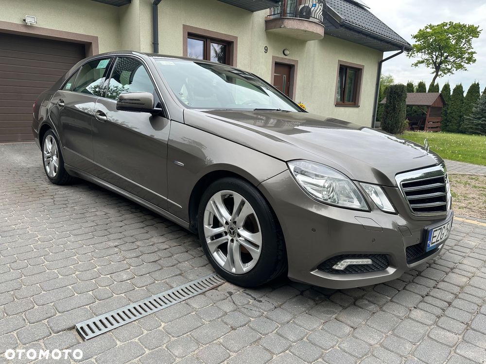 Mercedes-Benz Klasa E 220 CDI DPF BlueEFFICIENCY Automatik Avantgarde - 8