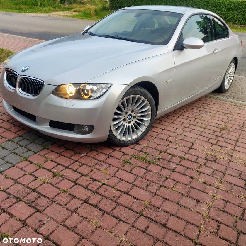 BMW Seria 3 320i Edition Exclusive - 1