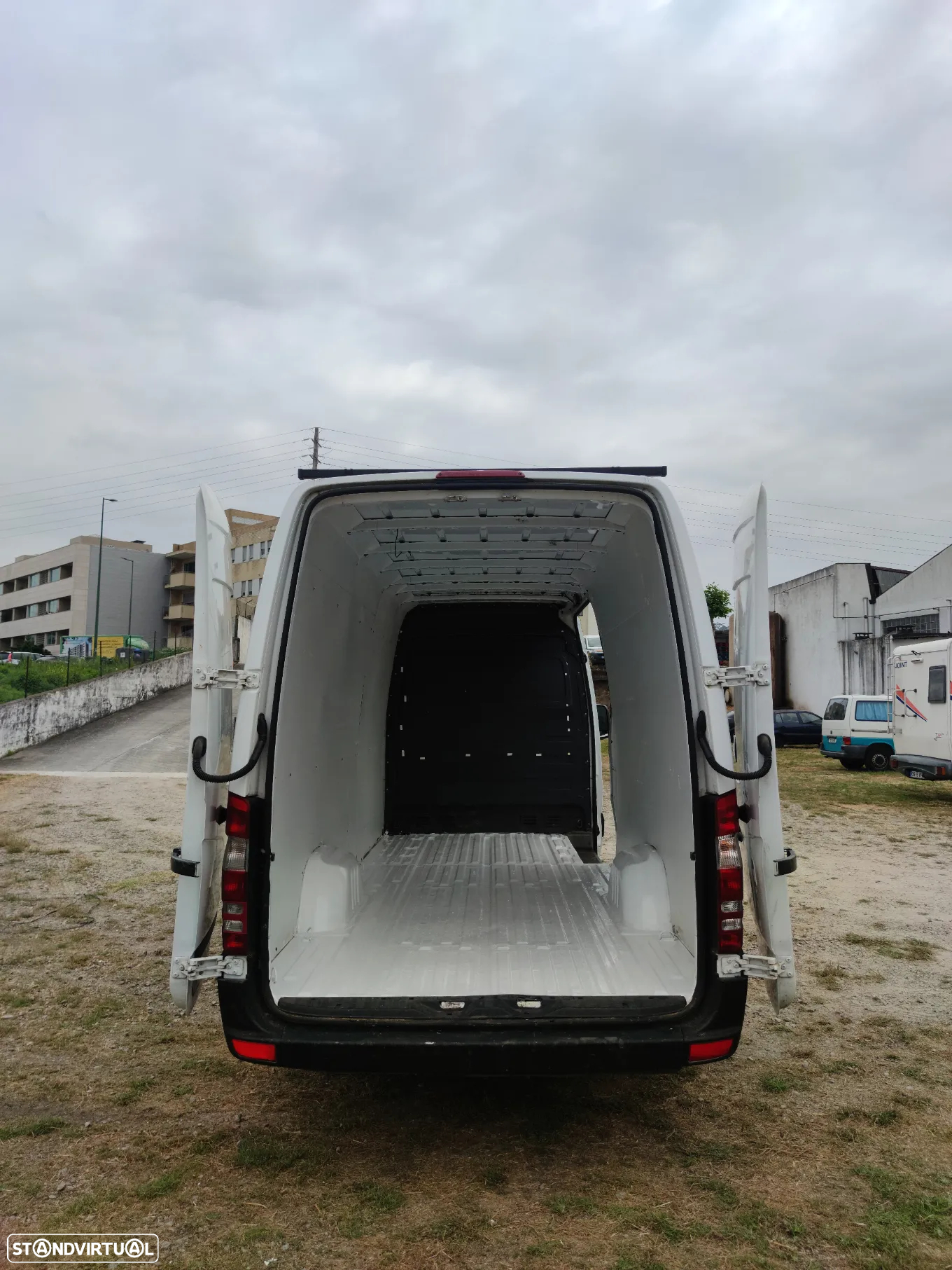 Mercedes-Benz Sprinter - 19