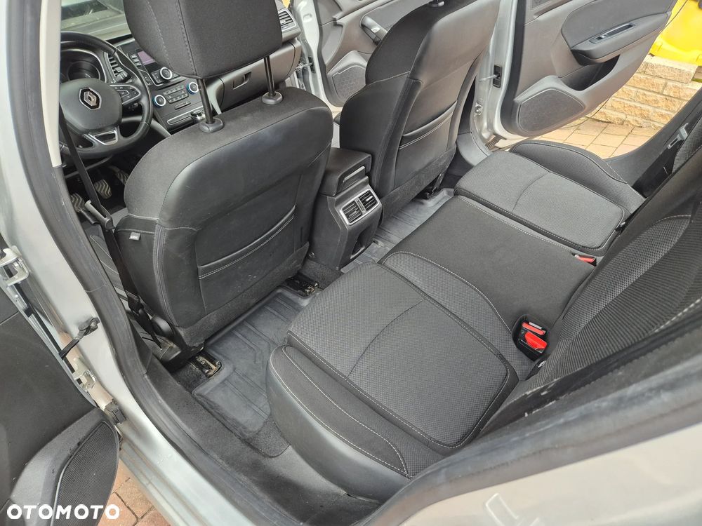Renault Megane 1.5 Blue dCi Zen - 8