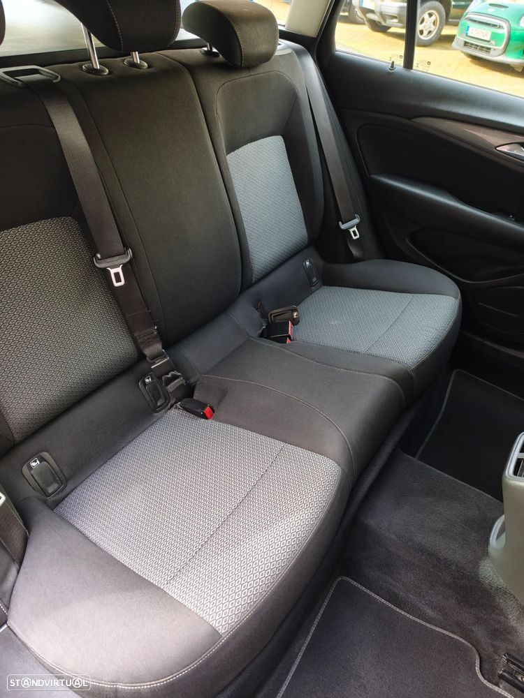 Opel Insignia Sports Tourer - 20