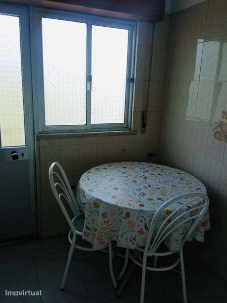 T1 equipado e mobilado - Grande imagem: 3/7