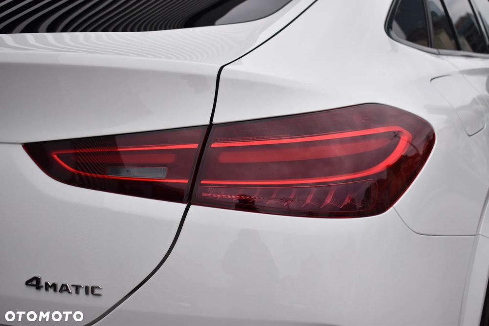 Mercedes-Benz GLE 300 d 4Matic 9G-TRONIC AMG Line Advanced Plus - 8