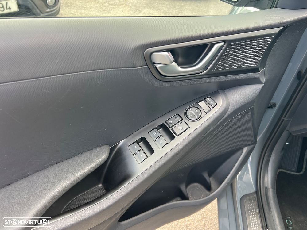 Hyundai Ioniq 1.6 GDI HEV Hybrid Tech - 25
