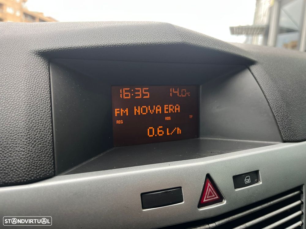 Opel Astra GTC 1.3 CDTI - 19