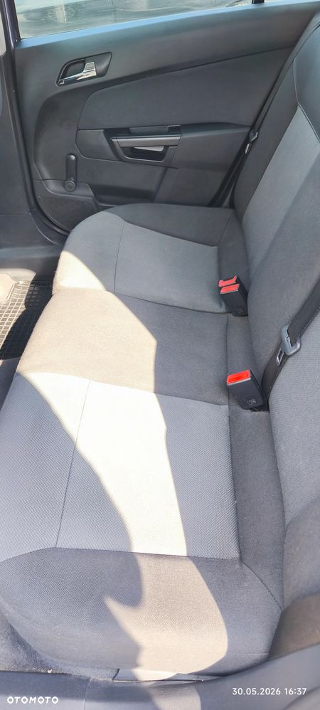 Opel Astra 1.8 NAVI - 13