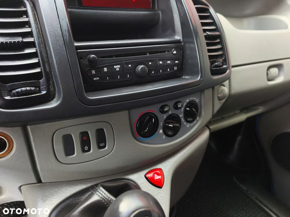 Renault Trafic - 12