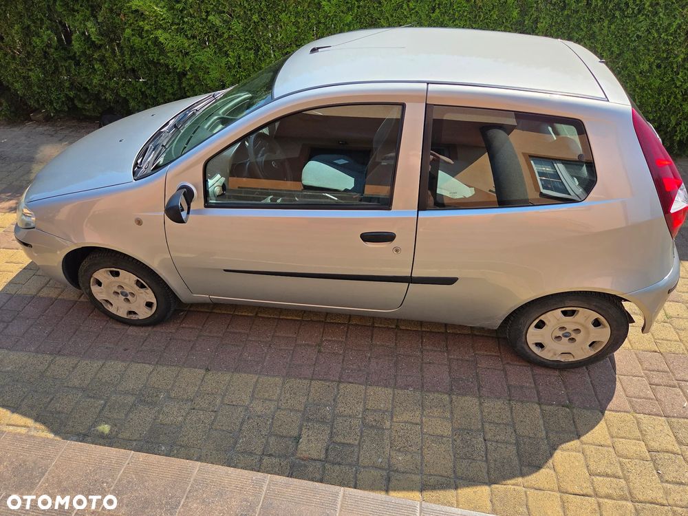 Fiat Punto 1.2 8V Active - 11