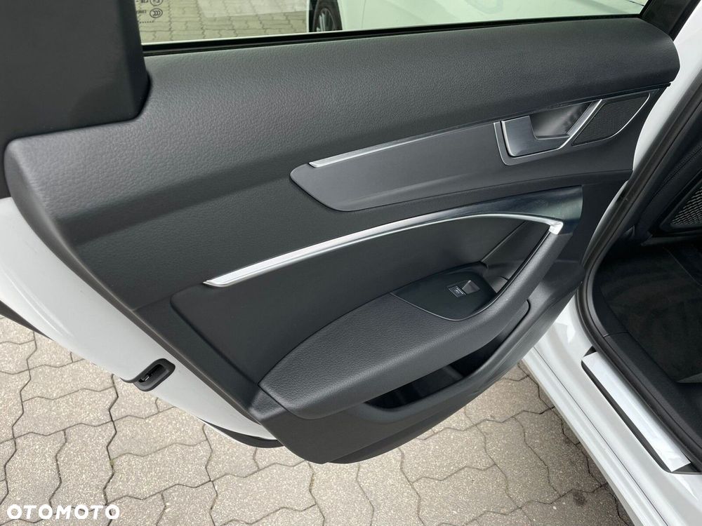Audi A6 Avant - 11