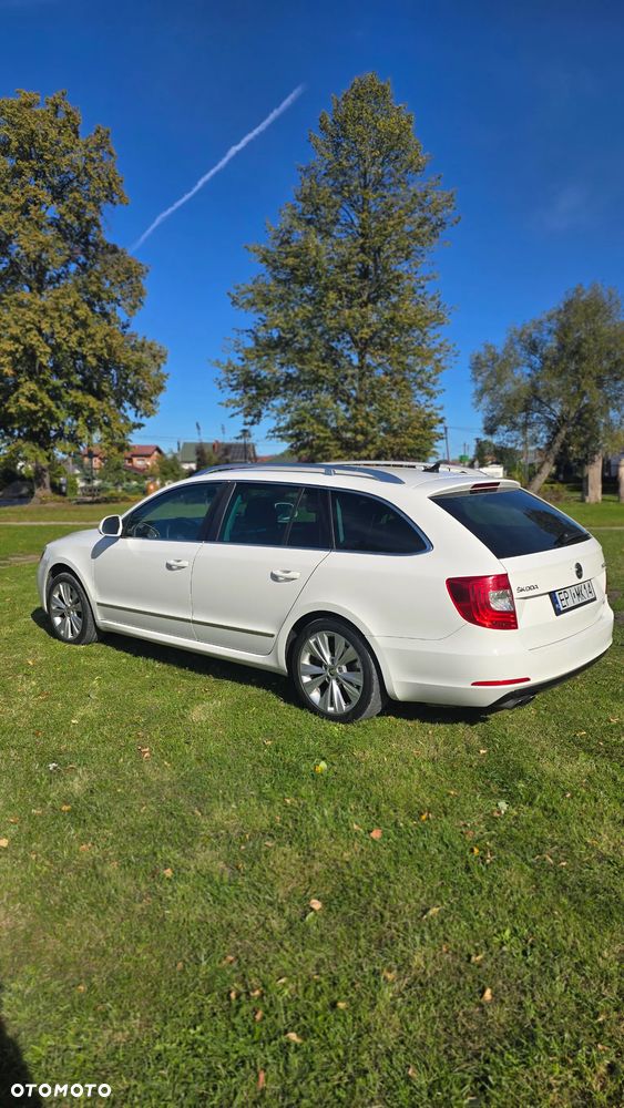 Skoda Superb 2.0 TDI 4x4 Business DSG - 4