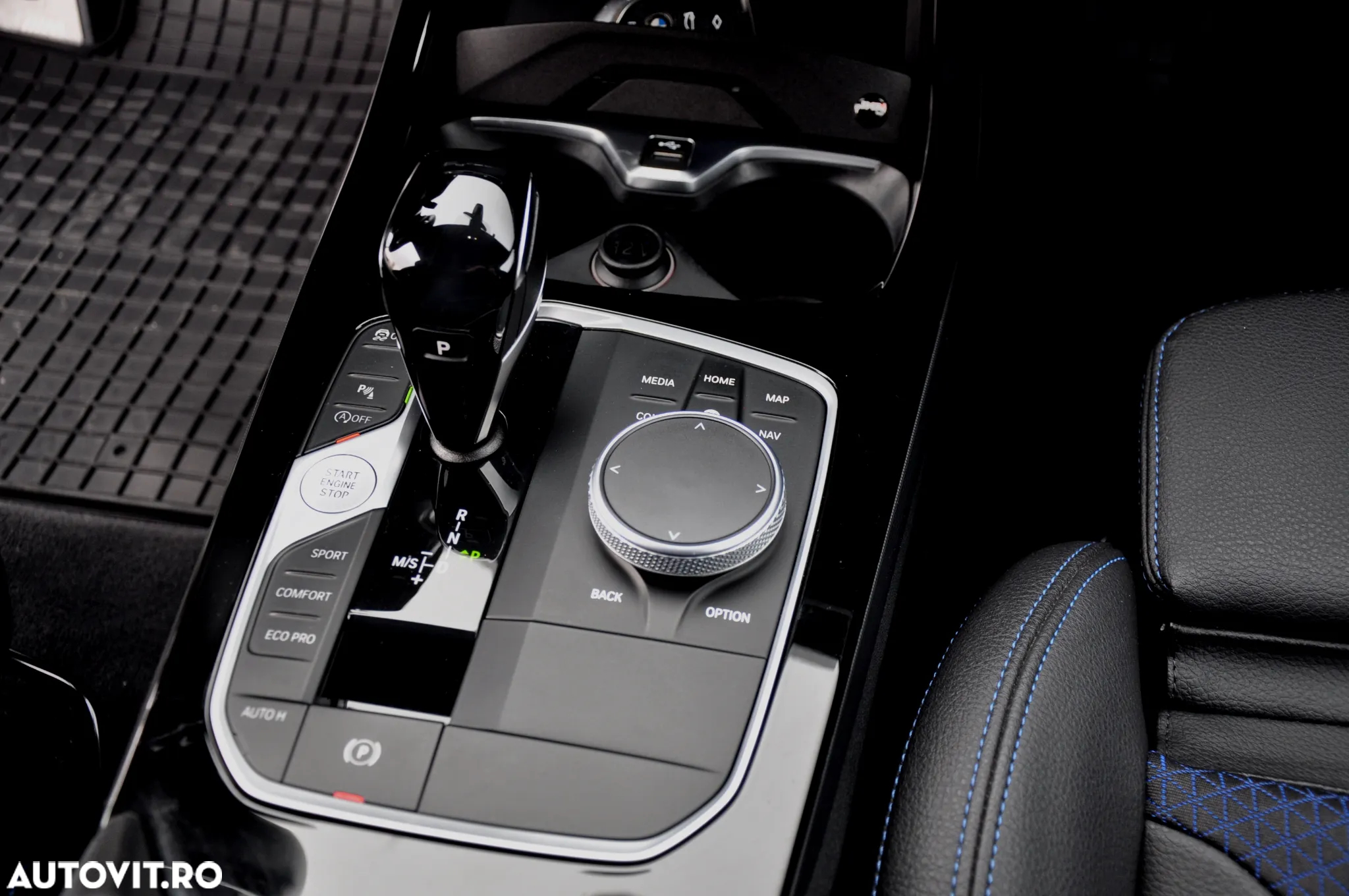 BMW M1 M135i xDrive AT - 18