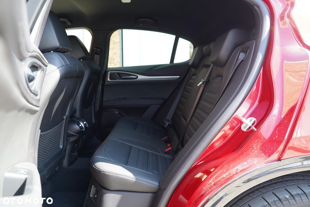 Alfa Romeo Stelvio 2.0 Turbo Veloce Q4 - 10