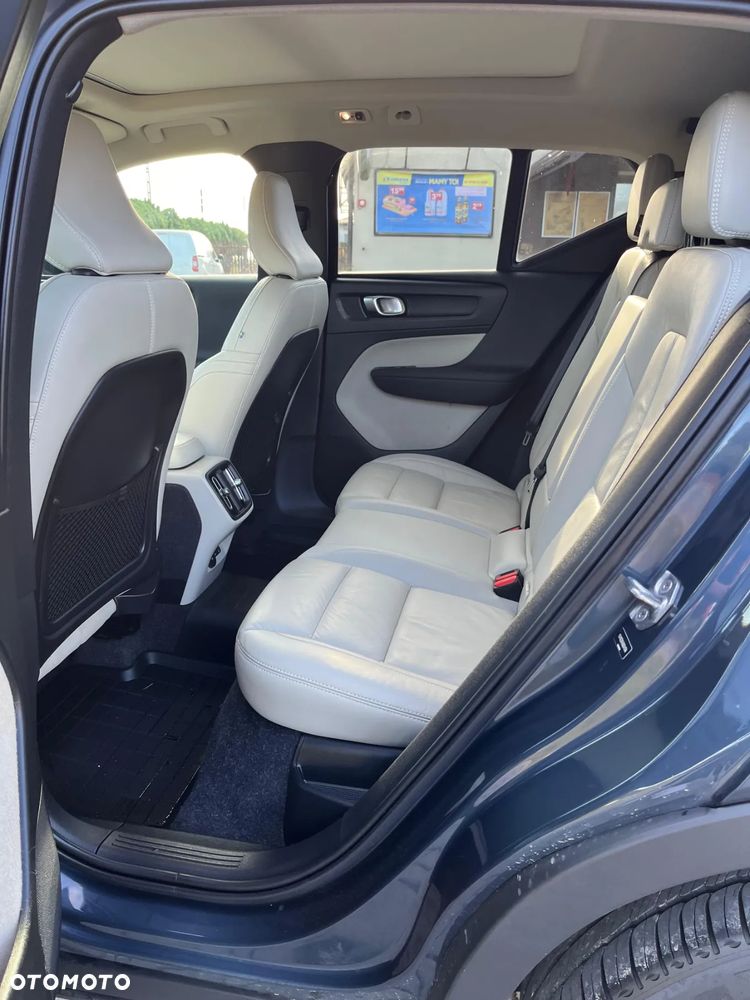 Volvo XC 40 T5 AWD Momentum - 10