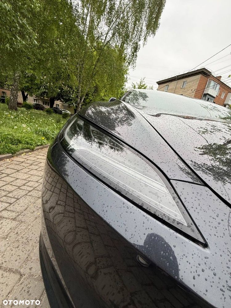 Tesla Model 3 - 18