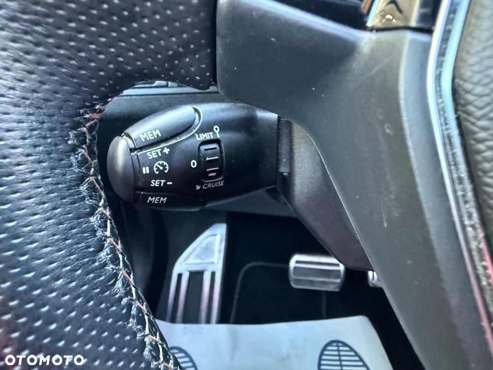 Peugeot 3008 1.5 BlueHDi GT Pack S&S EAT8 - 26