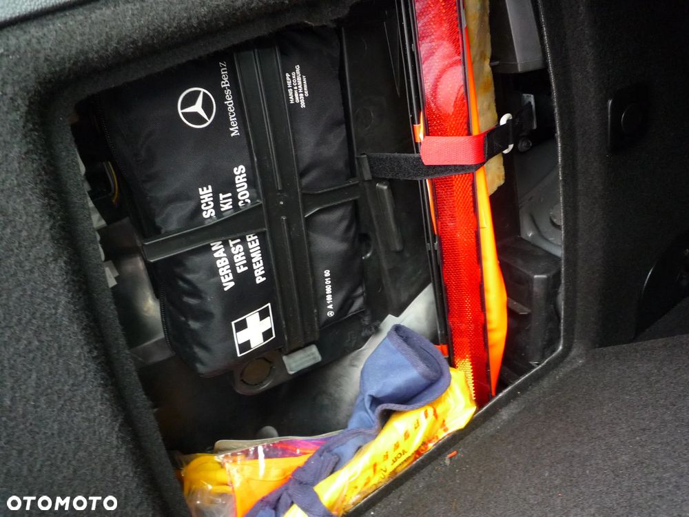 Mercedes-Benz Klasa A 180 BlueEfficiency - 34