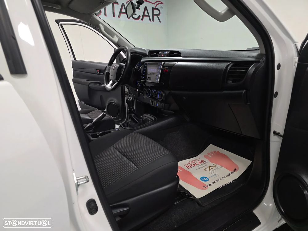 Toyota HILUX  2.4 D-4D 2WD CD - 46