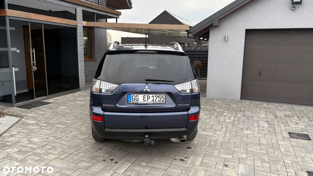 Mitsubishi Outlander 2.4 Intense - 8