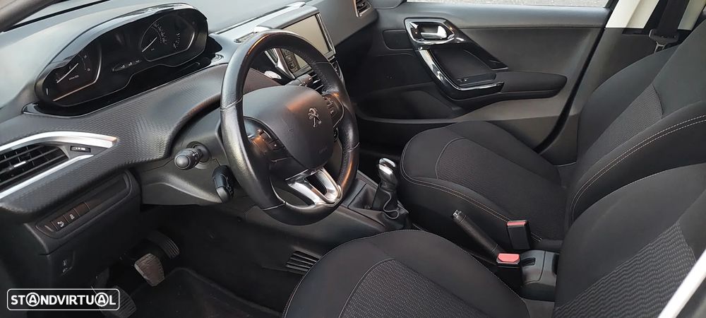 Peugeot 208 1.6 BlueHDi Style - 20
