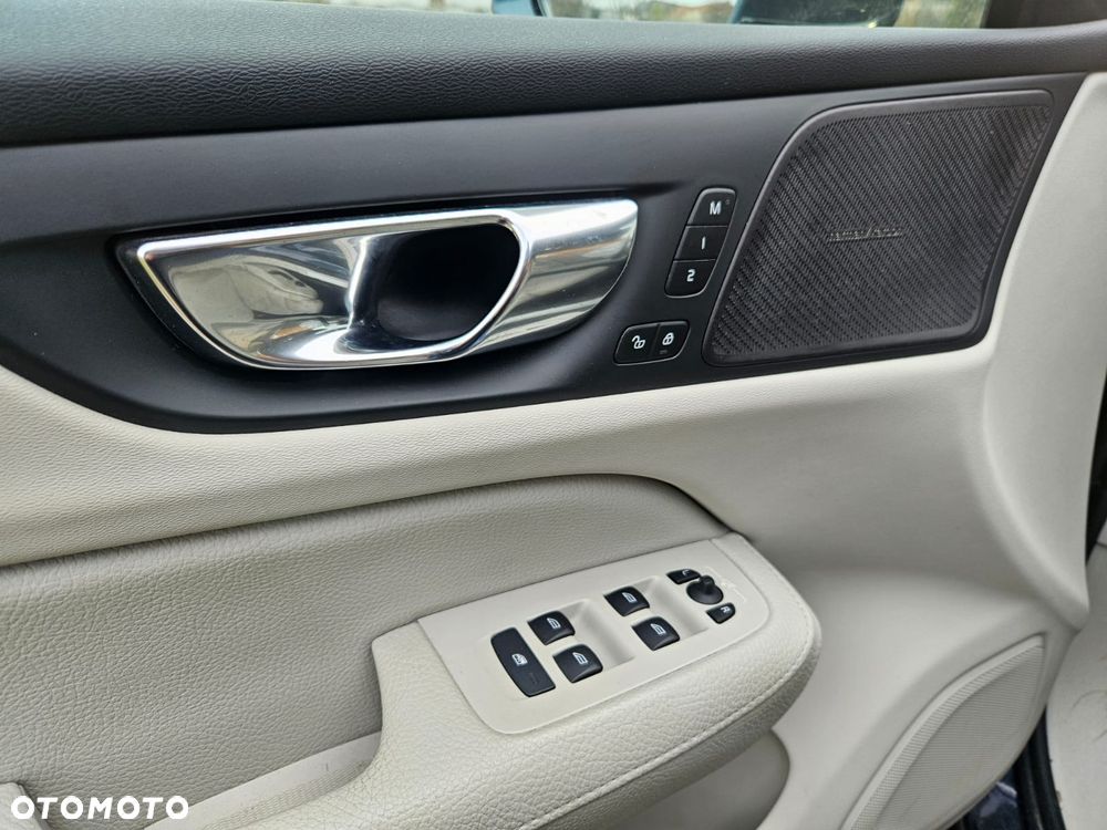 Volvo S60 T4 Inscription - 36