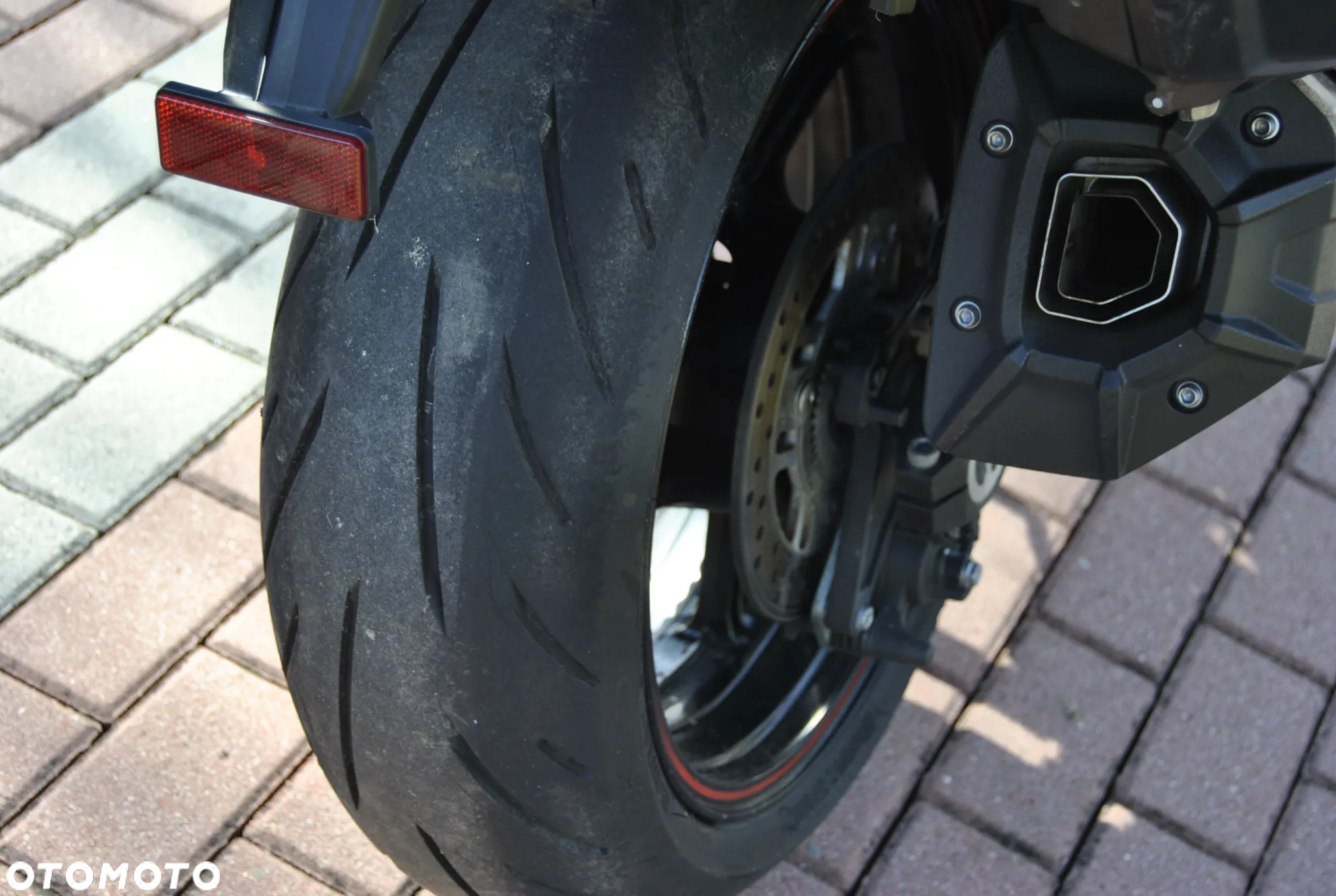 Kawasaki Ninja 1000 SX - 11