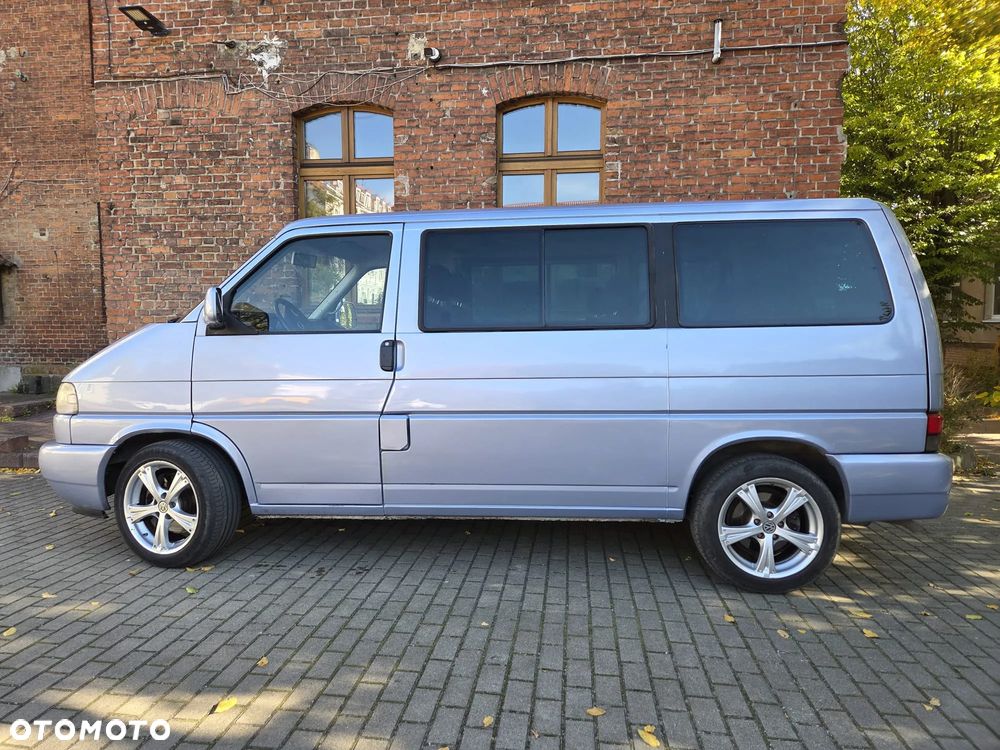 Volkswagen Caravelle - 4