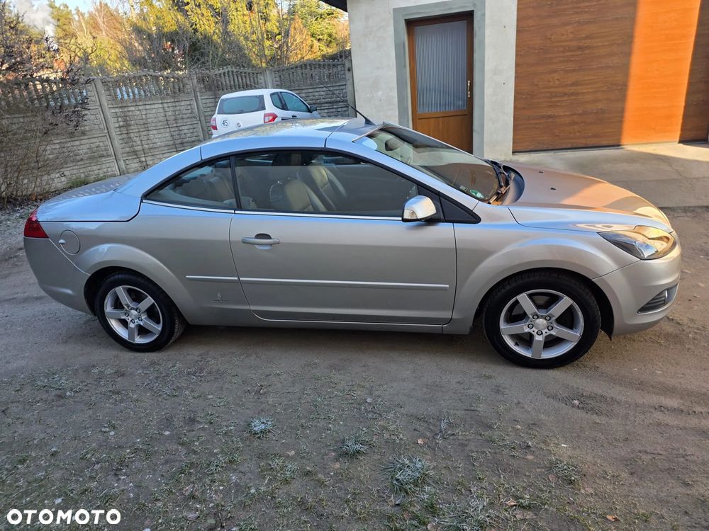 Ford Focus 2.0 16V Titanium - 30