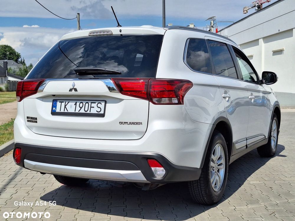 Mitsubishi Outlander 2.0 2WD SUV-Star - 5