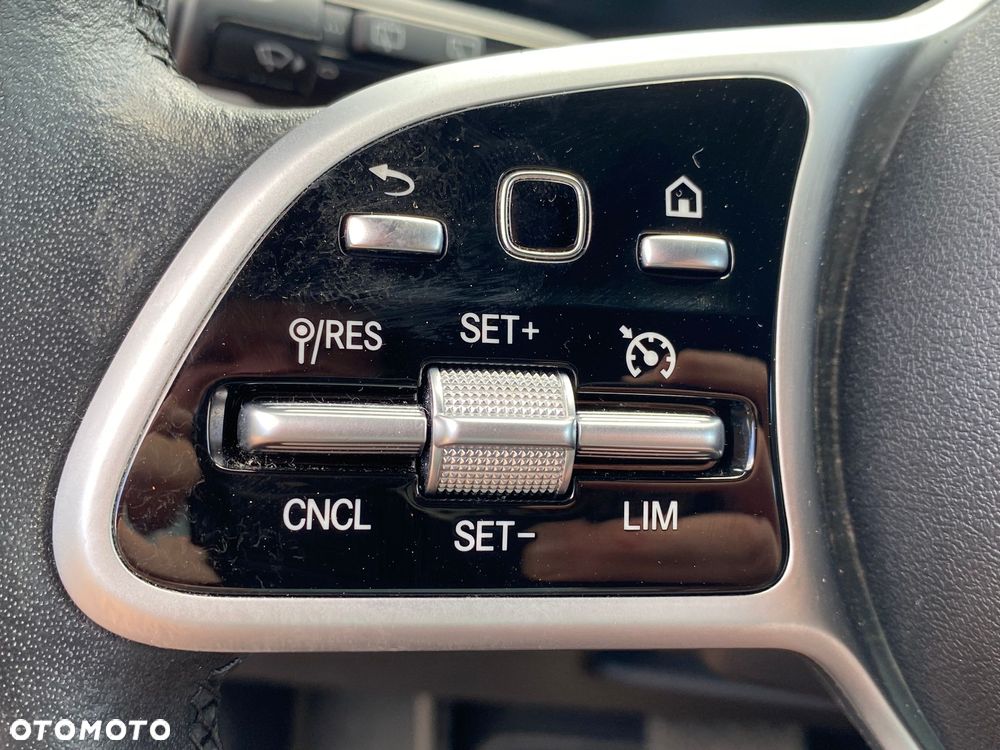 Mercedes-Benz GLB 250 4-Matic 8G-DCT - 16