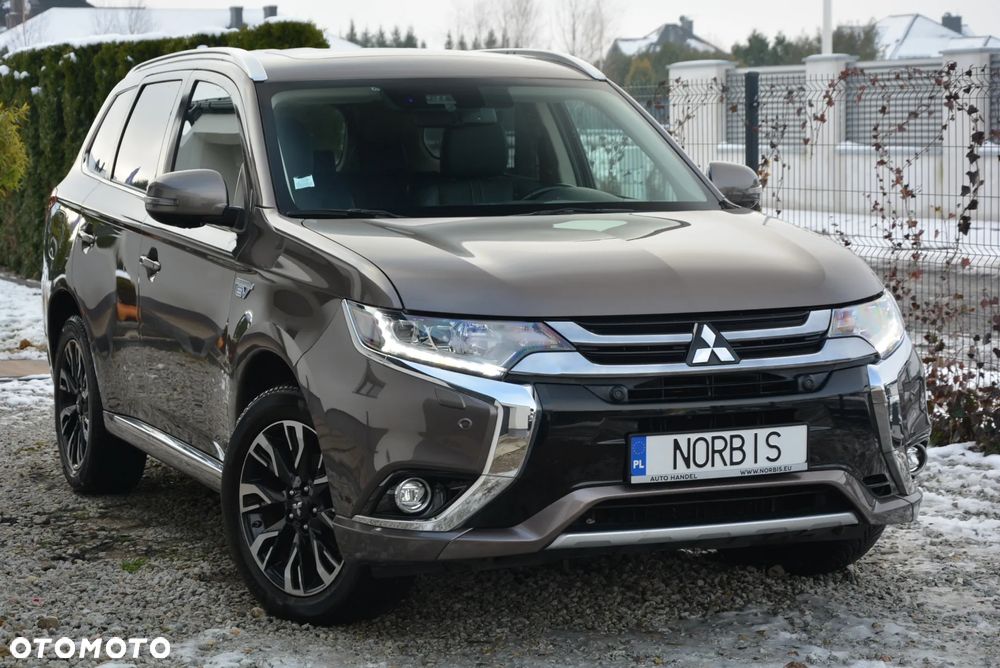 Mitsubishi Outlander 2.0 4WD Top - 21