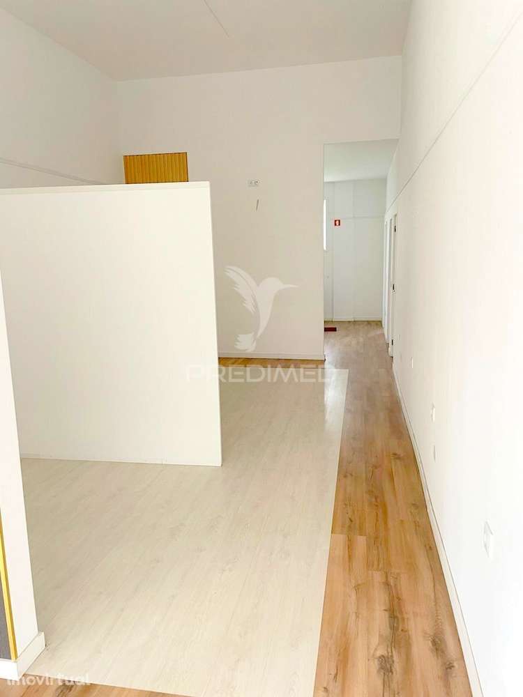 Arrenda-se loja 70 M2 / Matosinhos Sul - Grande imagem: 3/19