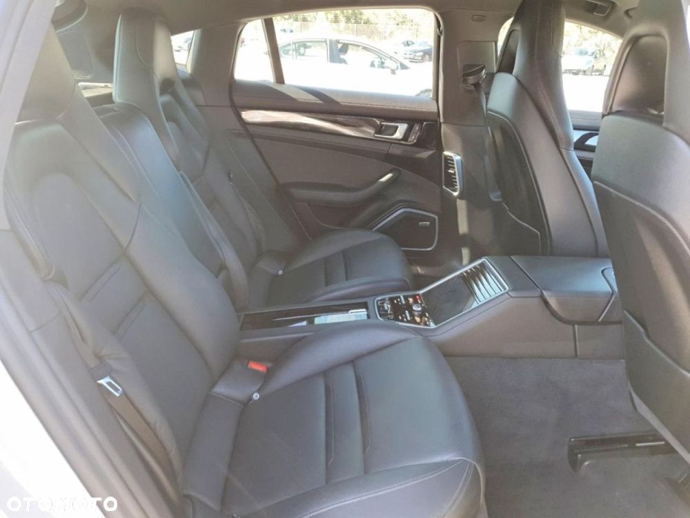 Porsche Panamera - 9