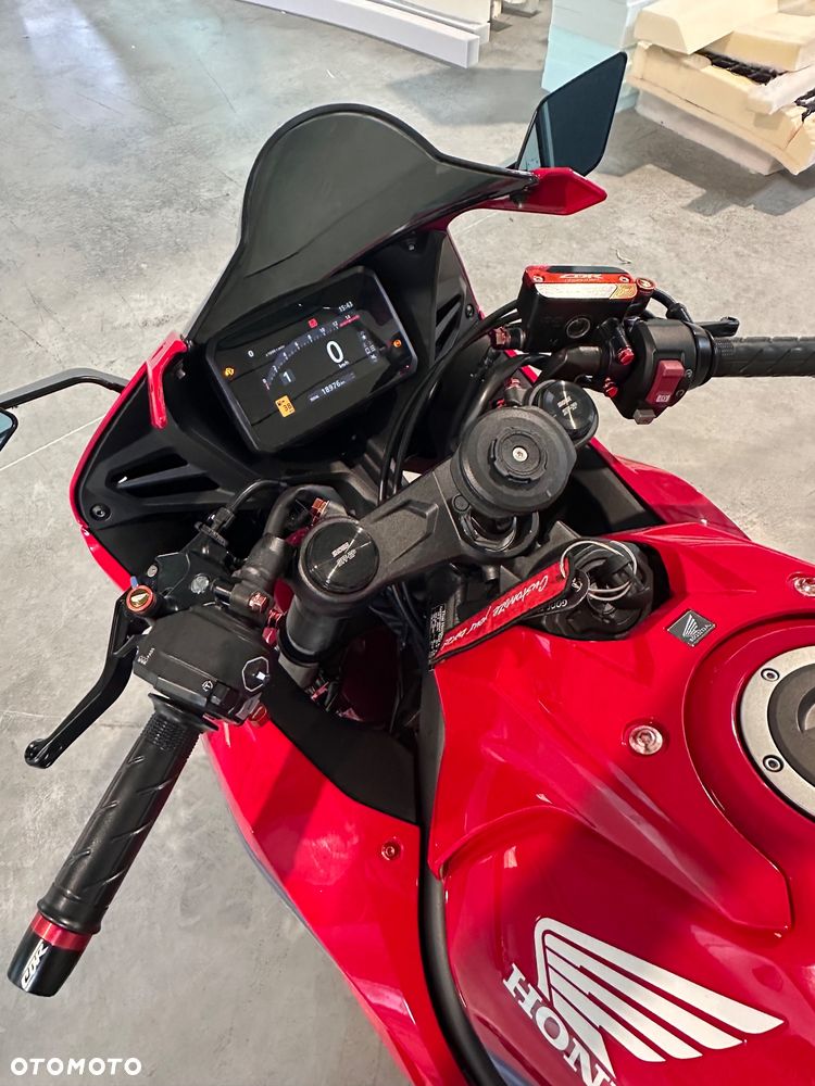 Honda CBR - 8