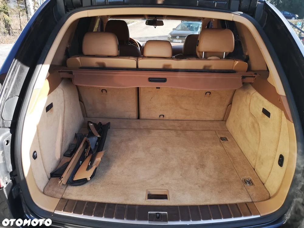 Porsche Cayenne - 31