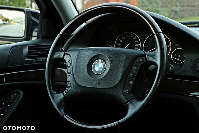 BMW Seria 5 - 22