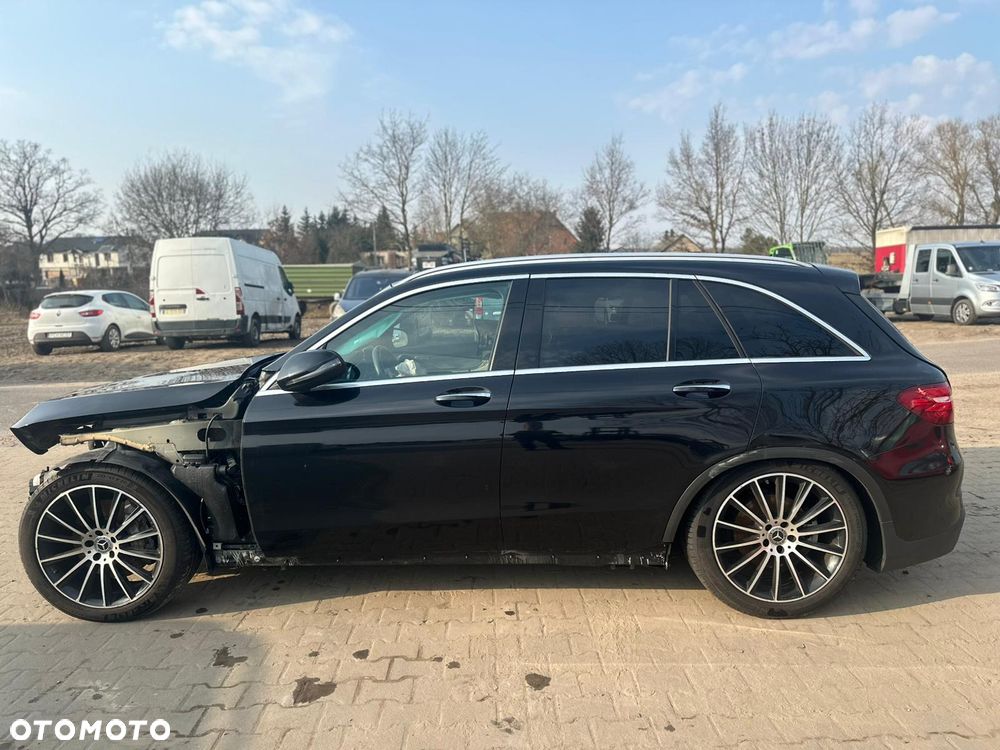 Mercedes-Benz GLC - 4