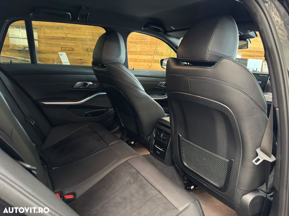 BMW Seria 3 330e Aut. M Sport - 13