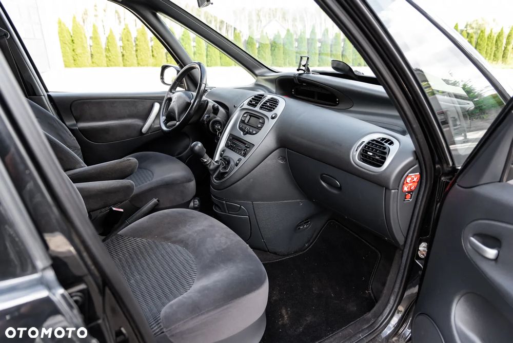 Citroën Xsara 1.6i Prestige Plus - 19