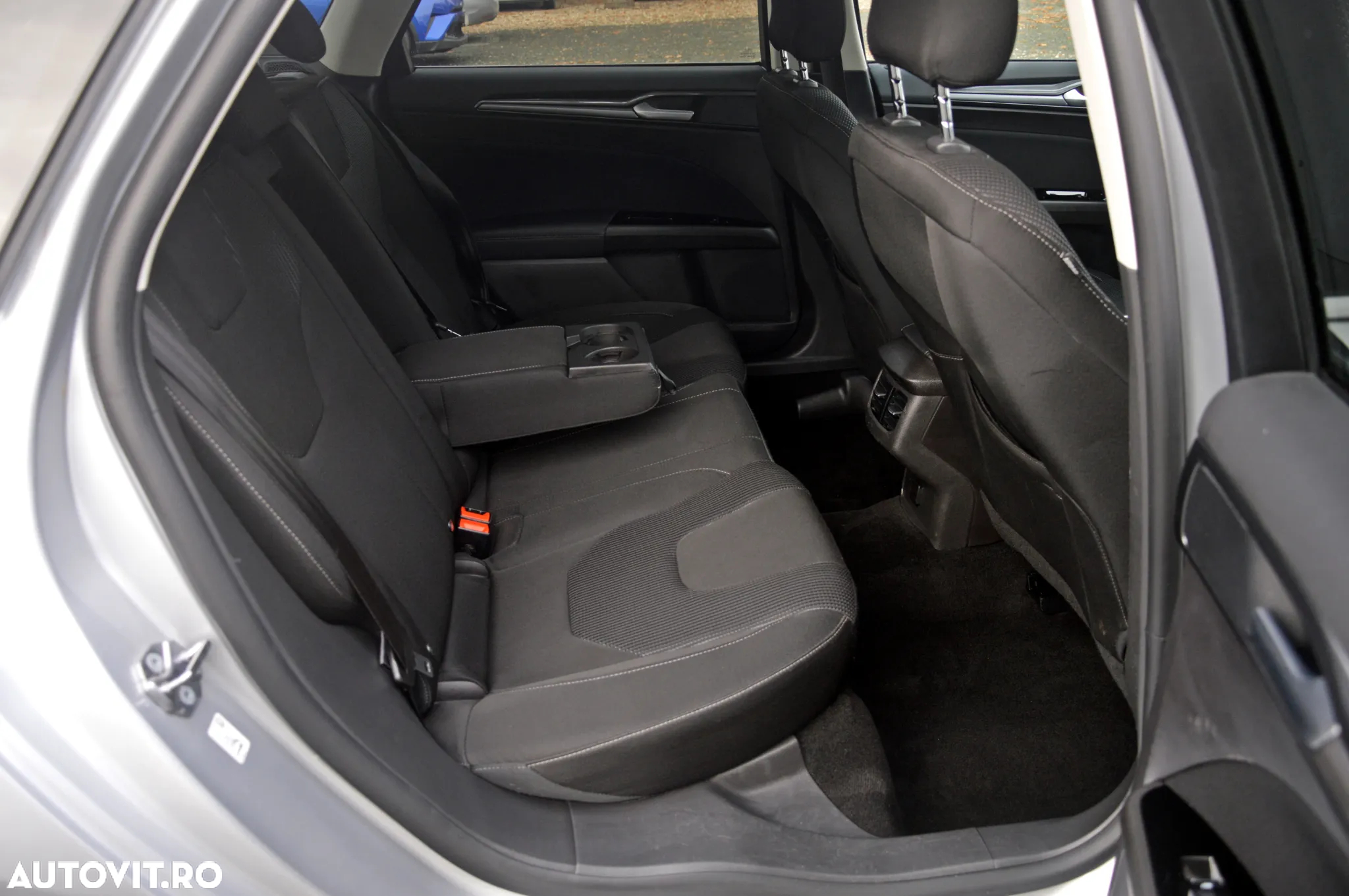 Ford Mondeo 2.0 HEV Titanium - 6