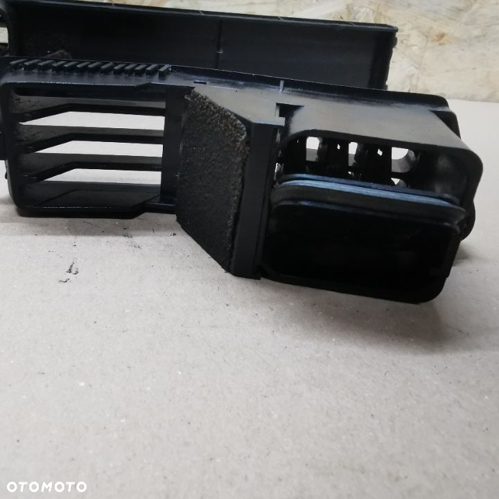 BMW E24 635CSI EUROPA KRATKA NAWIEWU KOKPITU NR. 64221381675OEM, 64221381679OEM, 64221381676OEM - 11