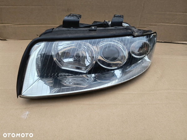 AUDI A4 B6 LAMPA PRZÓD LEWA XENON EUROPA ORYGINAŁ 8E0941003S