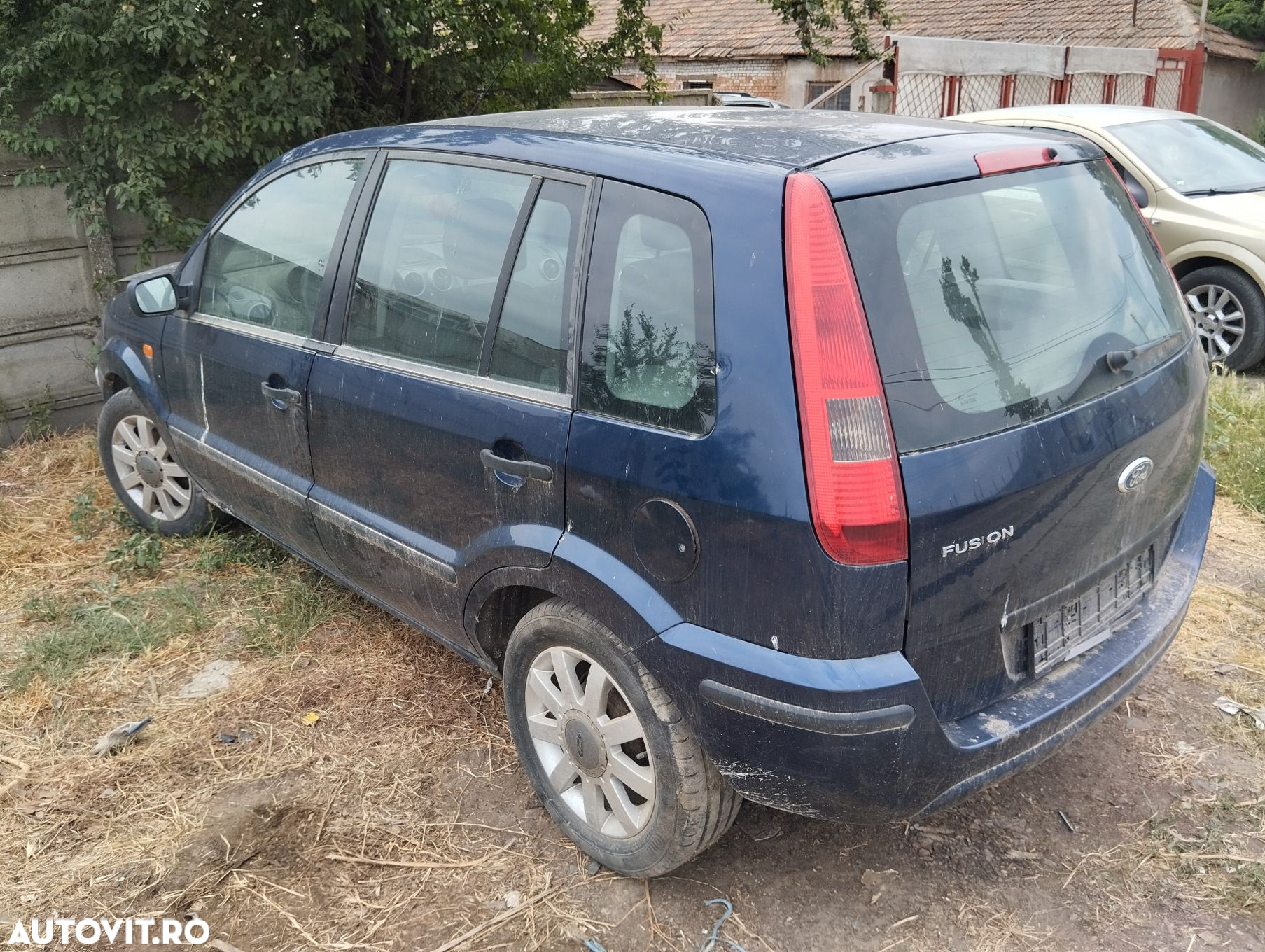 Dezmembrari  Ford FUSION (JU)  2002  > 2012 1.6 Benzina - 4