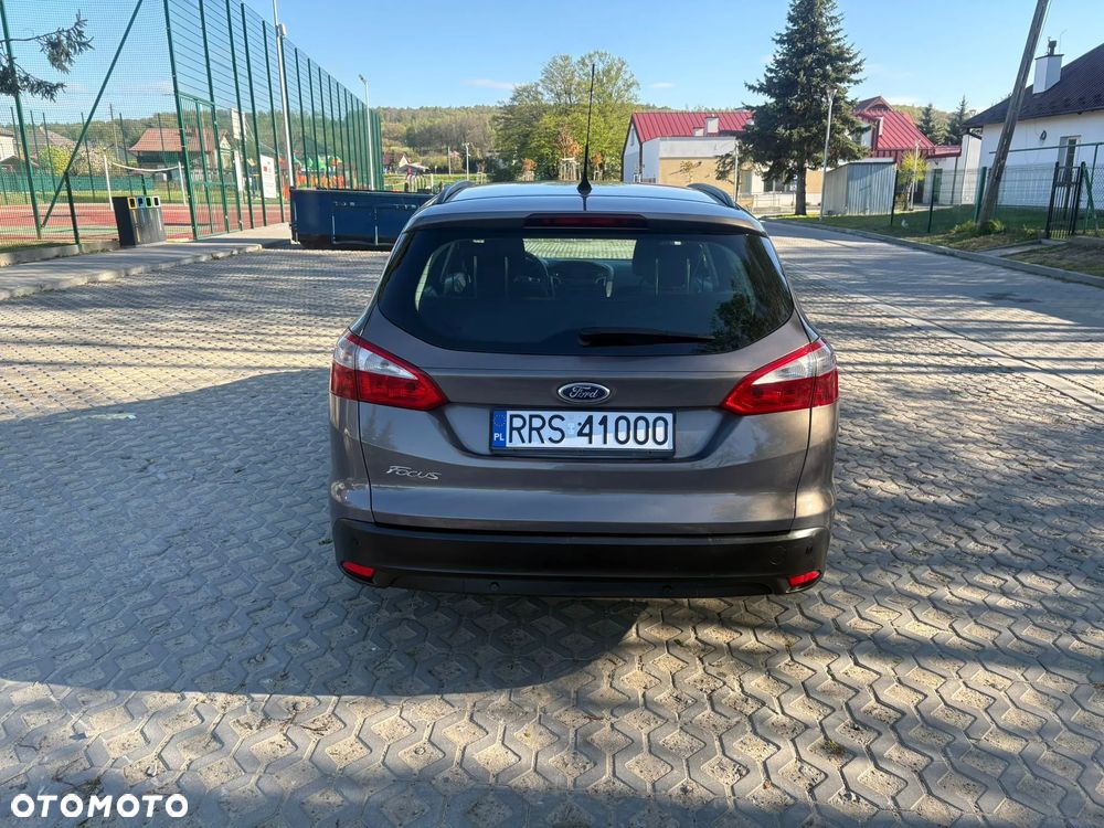 Ford Focus 1.6 Trend - 16