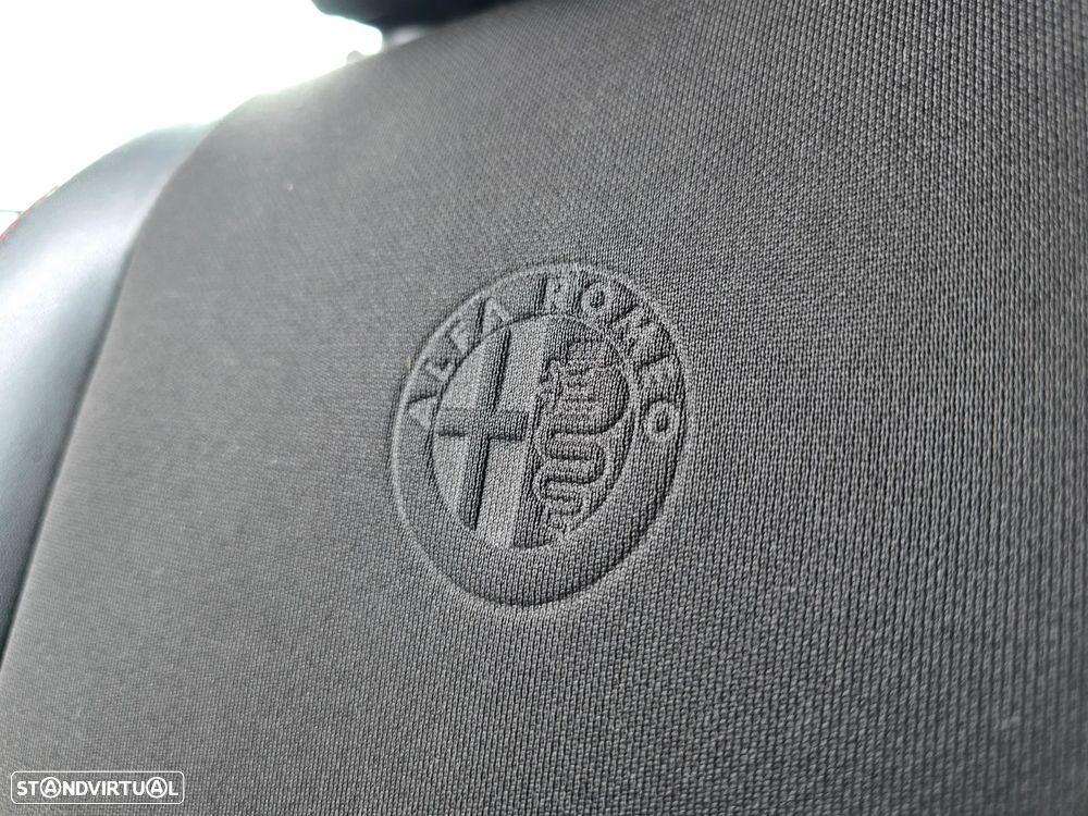 Alfa Romeo Giulietta 1.6 JTDM Distinctive - 20