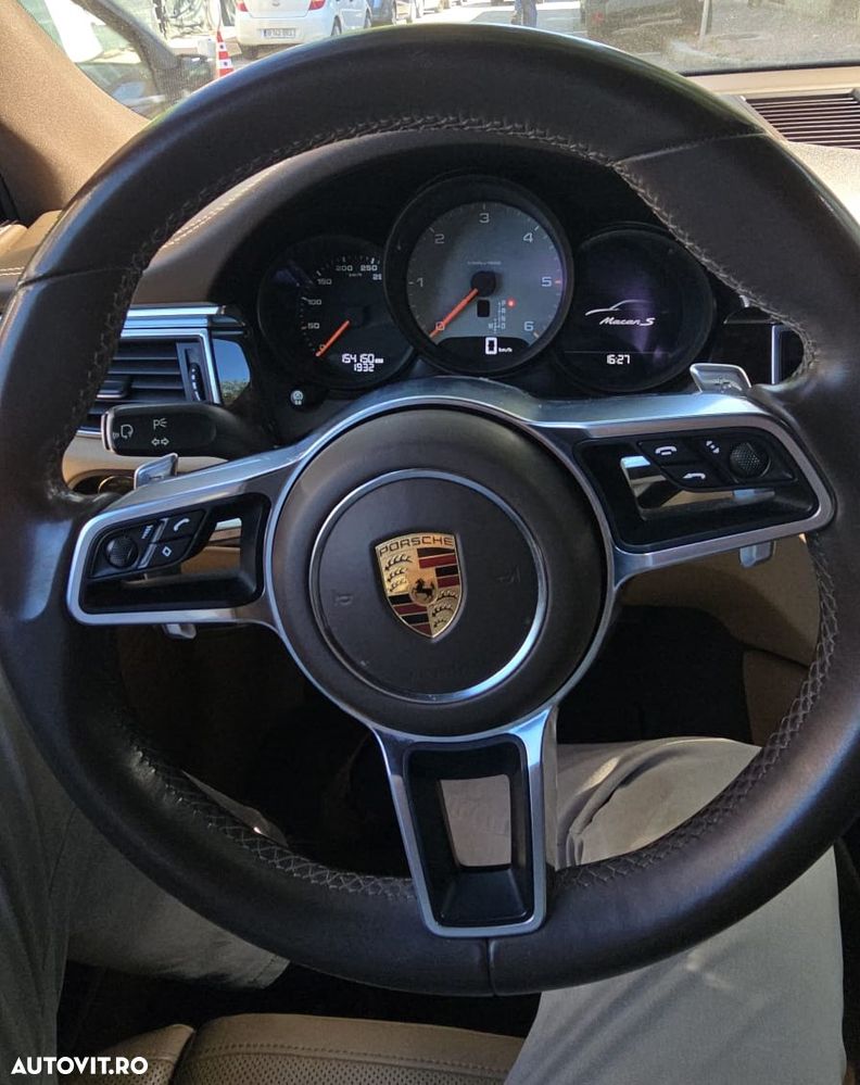 Porsche Macan - 13