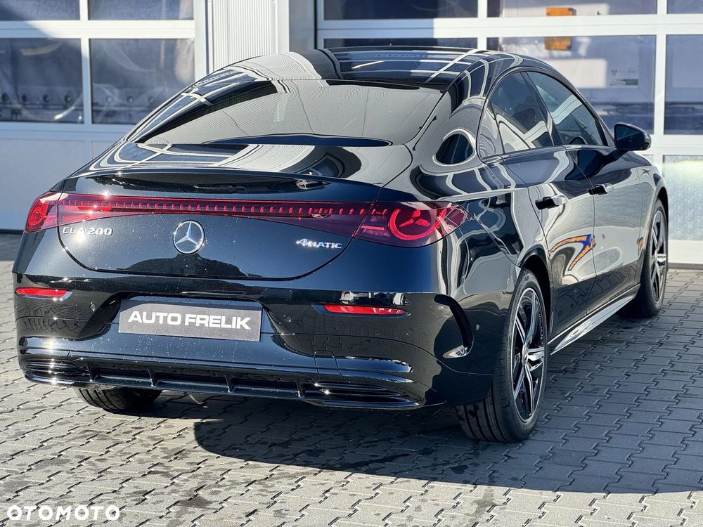 Mercedes-Benz CLA 200 mHEV 4-Matic 8G-DCT - 10
