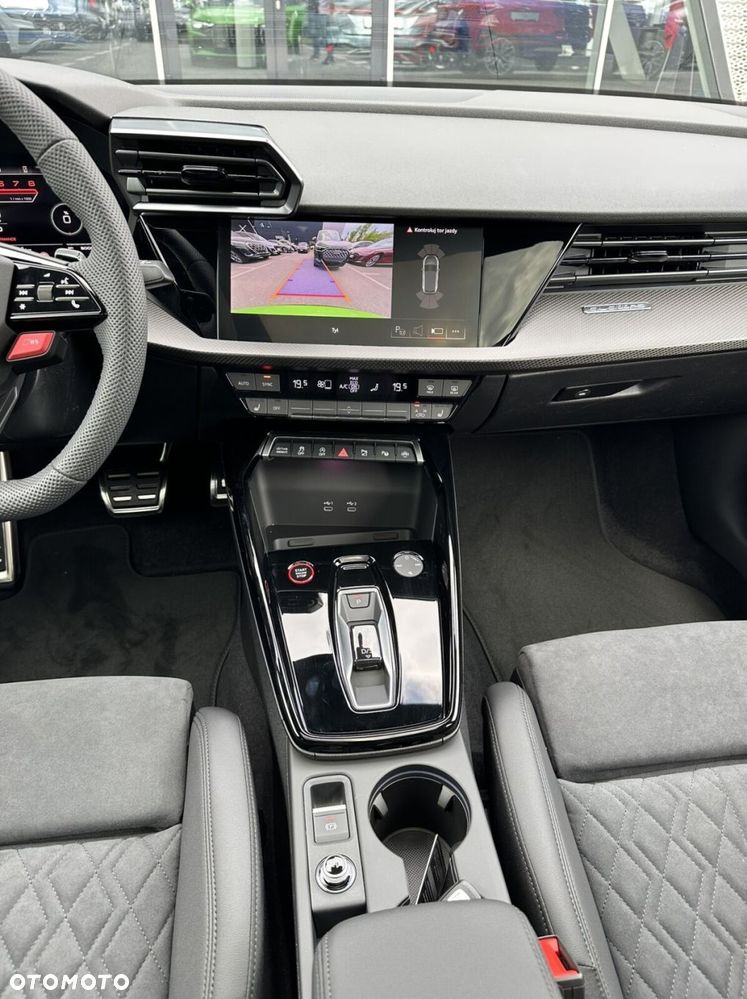 Audi RS3 Sportback - 18