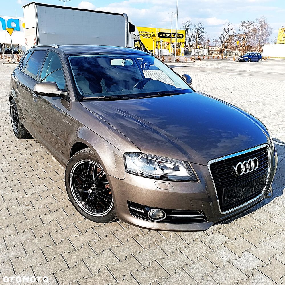Audi A3 Sportback 2.0 TDI DPF Attraction - 1