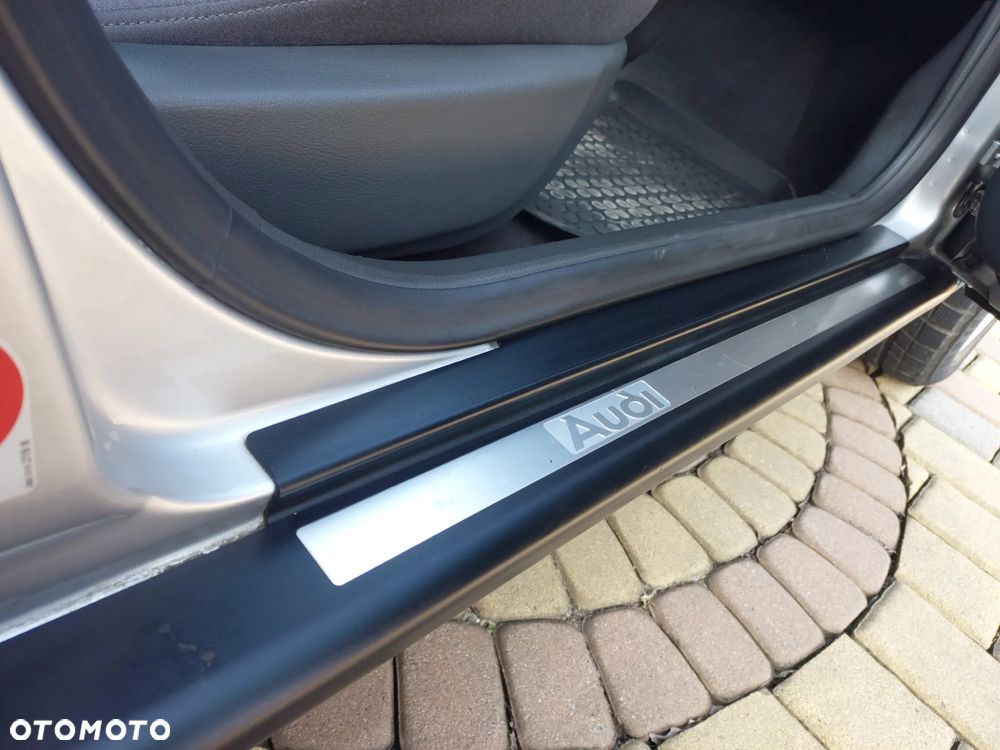 Audi A4 Limousine - 36