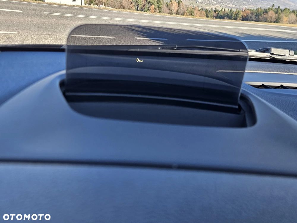 BMW Seria 2 218i Active Tourer - 11